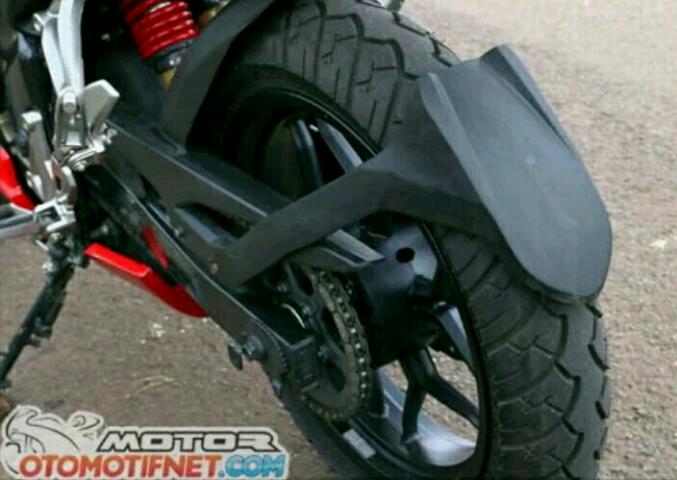 Modifikasi Spakbor Belakang Cbr Facelift Vario Holic