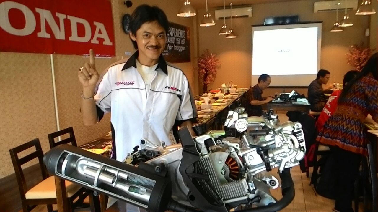 Perbedaan Rumah Roller Vario 125 Old Dan Led. Samakah mesin n cvt new vario 125 dan ‘old’ vario 125 ?