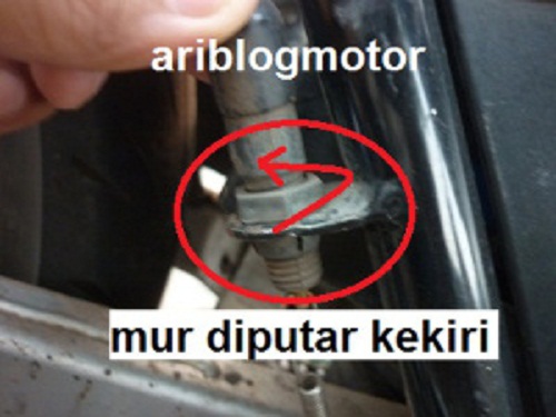 Lampu Belakang Vario Hidup Terus. Kenapa Lampu Rem Nyala Terus ? Bikin Aki Cepat Soak, Bahaya