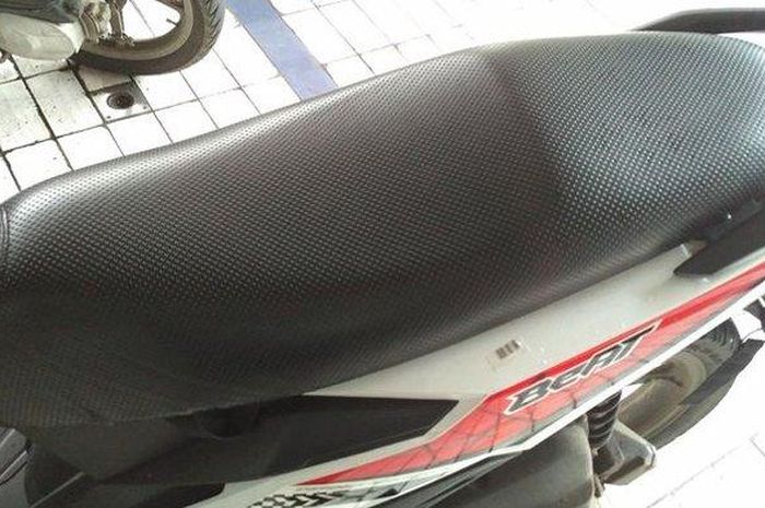 Biaya Ganti Jok Motor Vario. Kulit Jok Motor Sobek, Biaya Ganti Baru Tergantung Pilihan Bahan
