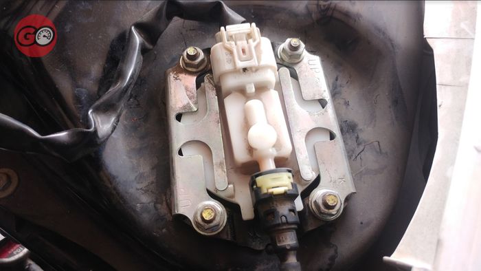 Harga Fuel Pump Motor Vario 125. Cek Spidometer, Honda Vario 125 Ganti Filter Fuel Pump Tiap Kilometer Segini