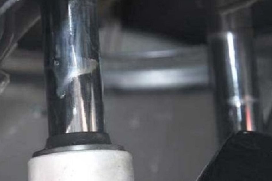 Shock Depan Vario Bocor. Care N' Cheers : Penyebab dan Bahaya Shock Depan Motor Bocor