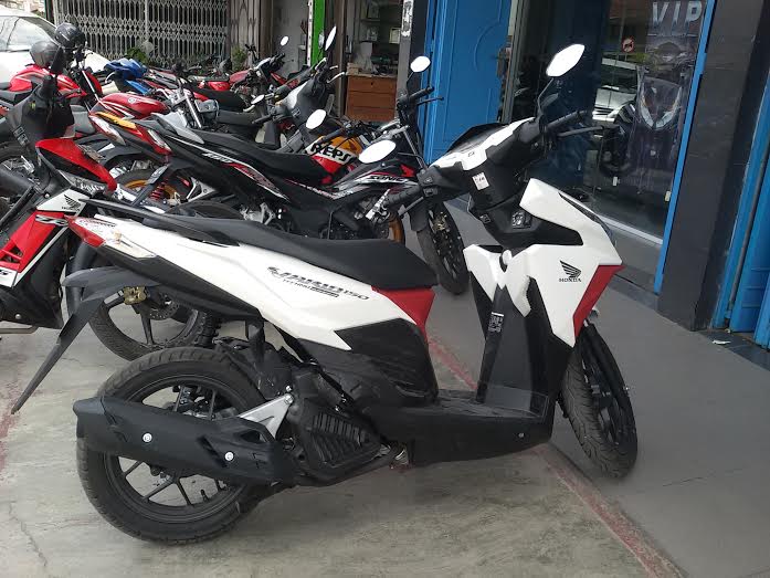 So Sánh Click Thái Và Vario. Mengenal si Penjelajah Ladang Kopi: Honda Vario 150 eSP