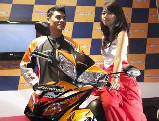 Ukuran Shock Belakang Blade 110. Spesifikasi Lengkap Honda Blade