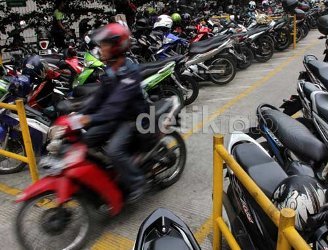 Penyebab Vario 110 Goyang. 4 Penyebab Motor Terasa Goyang Saat Dikendarai