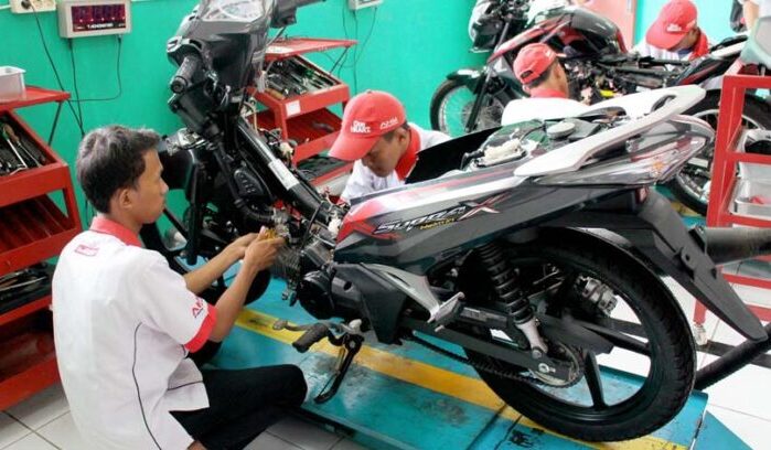 Harga Ganti Lampu Depan Vario 150. Daftar Harga Servis Motor Honda di AHASS, Mulai dari Rp45 Ribu