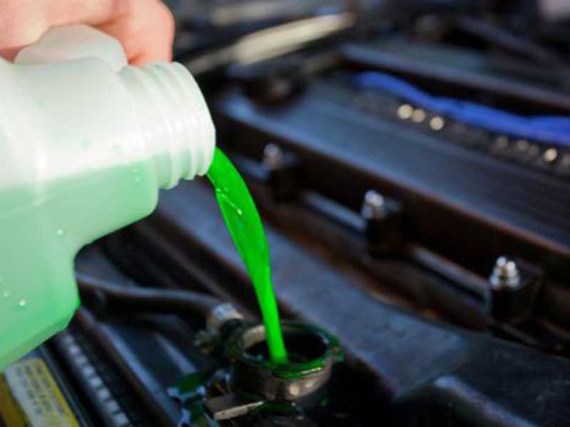 Air Radiator Vario Diisi Air Biasa. Tips Perawatan Radiator Mobil: Coolant vs Air Biasa I Carro.id