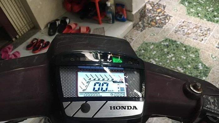 Jasa Reset Speedometer Digital Motor. Jadul Tapi Canggih, Motor Honda Astrea Prima Pakai Speedometer Digital