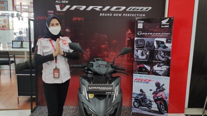 Vario 160 Inden Berapa Lama. Penyebab Harus Indent Saat Beli Vario 160, Ini Penjelasan Astra Motor Sumsel