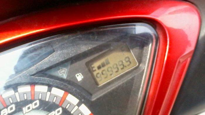 Cara Reset Speedometer Digital Vario 125. Ternyata Odometer di Motor Honda Punya Kode Rahasia, Ini Dia