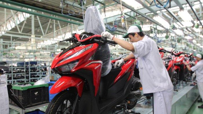 Honda Beat Esp Vs Vario 110 Fi. Disuntik Mati, Benarkah Honda Vario 110 Cuma BeAT yang Diganti