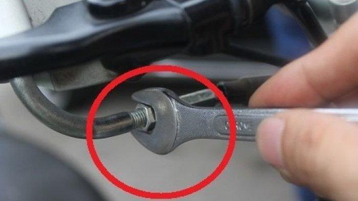 Cara Menyetel Kabel Gas Vario 125. Cara Simpel Bikin Putaran Gas Pada Motor Lebih Responsif, Modal Alat Ini Saja