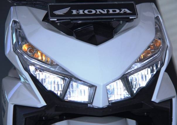 Gambar Vario 150 Warna Putih 2015. Mega gallery Honda new Vario150…..speedometer dan LED gamblang ki!!