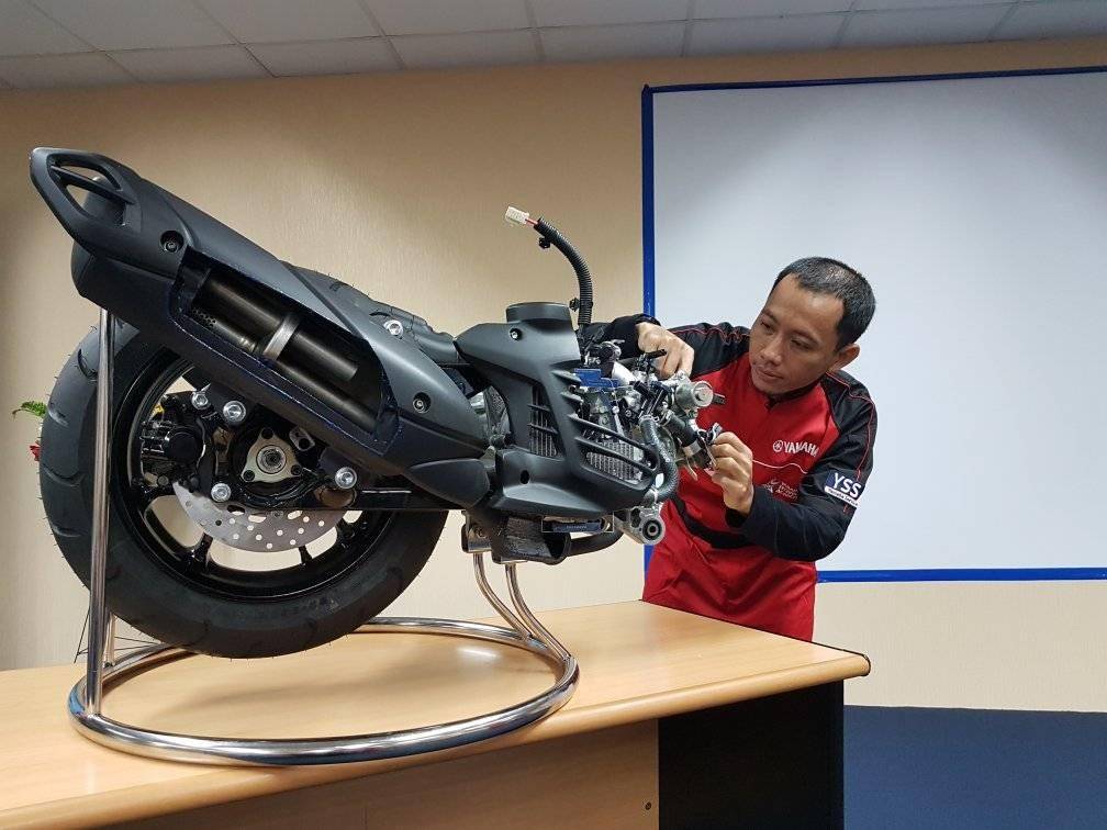 Lg Vario Motor Error. Update Indikator “Check engine” Yamaha All new NMax 155, gara-gara standart samping ??