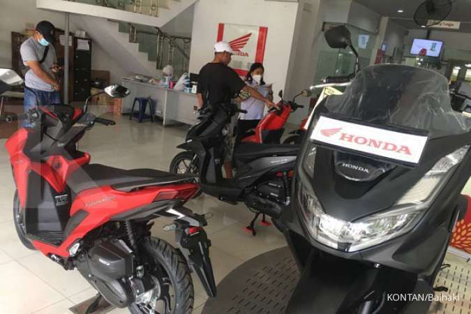 Harga Motor Vario Cbs Iss 2021. Ini harga motor Honda Scoopy, BeAT, dan motor matik lain terbaru per Desember 2021