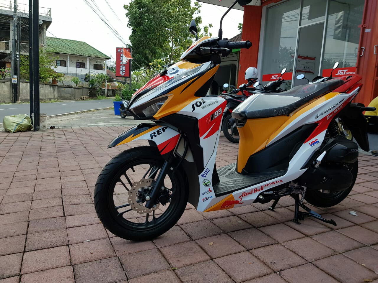 Modif All New Vario 150. Modifikasi All New Vario 150 Livery Repsol Honda, Sadiiiz…!