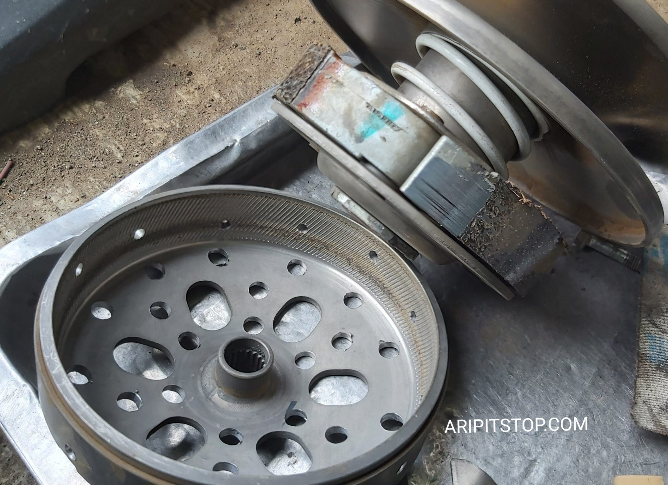 Kampas Ganda Vario Modif. Ngerinya Ketika Modifikasi Pakai Mangkok Dikartel, Kampas Ganda Terkikis Habis