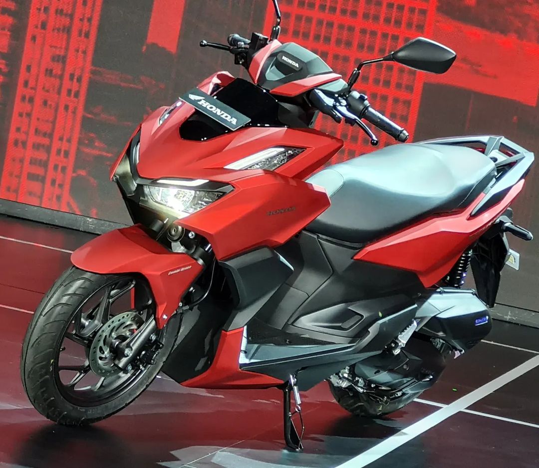 Vario 160 Double Disc. Sudah Double Cakram…! All New Vario 160 Power Mesin Setara Aerox 155