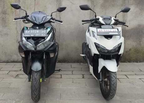 Pcx 160 Vs Vario 150. Galeri Foto Adu Ganteng Vario 160 vs Aerox 155 vs Vario 150 vs PCX 160