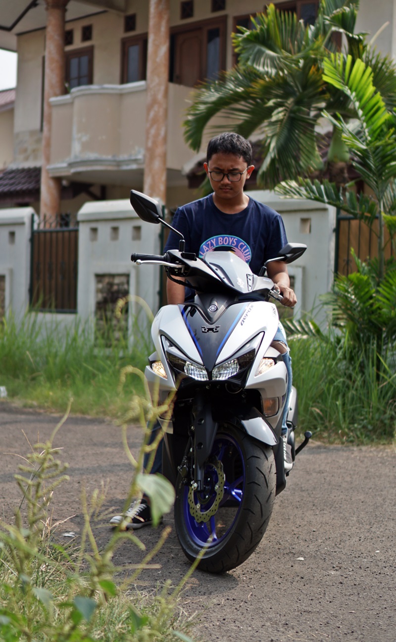 Kelebihan Dan Kekurangan Vario 2018. Kelebihan dan Kekurangan Yamaha Aerox 155 VVA Tipe R Menurut Saya