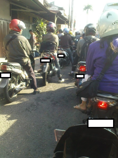 Mika Bening Stoplamp Vario 125 Old. udah pake mika bening, eh jejer di jalanan