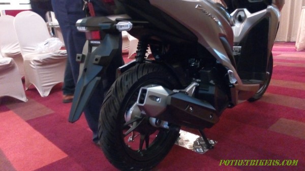 Cara Melepas Spakbor Belakang Motor Vario. Cara Mudah melepas Slebor belakang ( Rear Fender ) All New Honda Vario 150