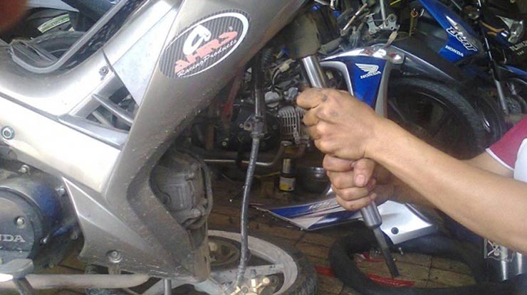 Shock Depan Vario 125 Led. Biaya Servis Shock Depan Motor Vario 125