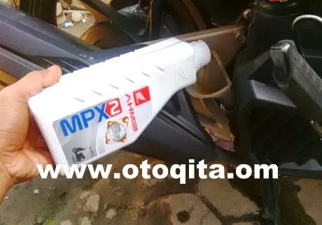 Letak Baut Oli Vario 125. Langkah-langkah Mudah membuka baut oli Honda Vario 125: Tips dan Trik dari Pengendara Berpengalaman!