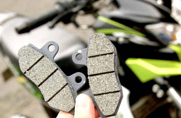 Harga Rem Motor Vario. Berapa Harga Ganti Kampas Rem Motor Honda Vario? Panduan dan Rekomendasi Bengkel Terbaik