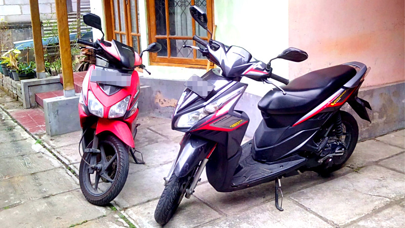 Vario Cbs 2011 Merah. Apakah Honda Vario CBS 2011 Menggunakan Karburator atau Injeksi?