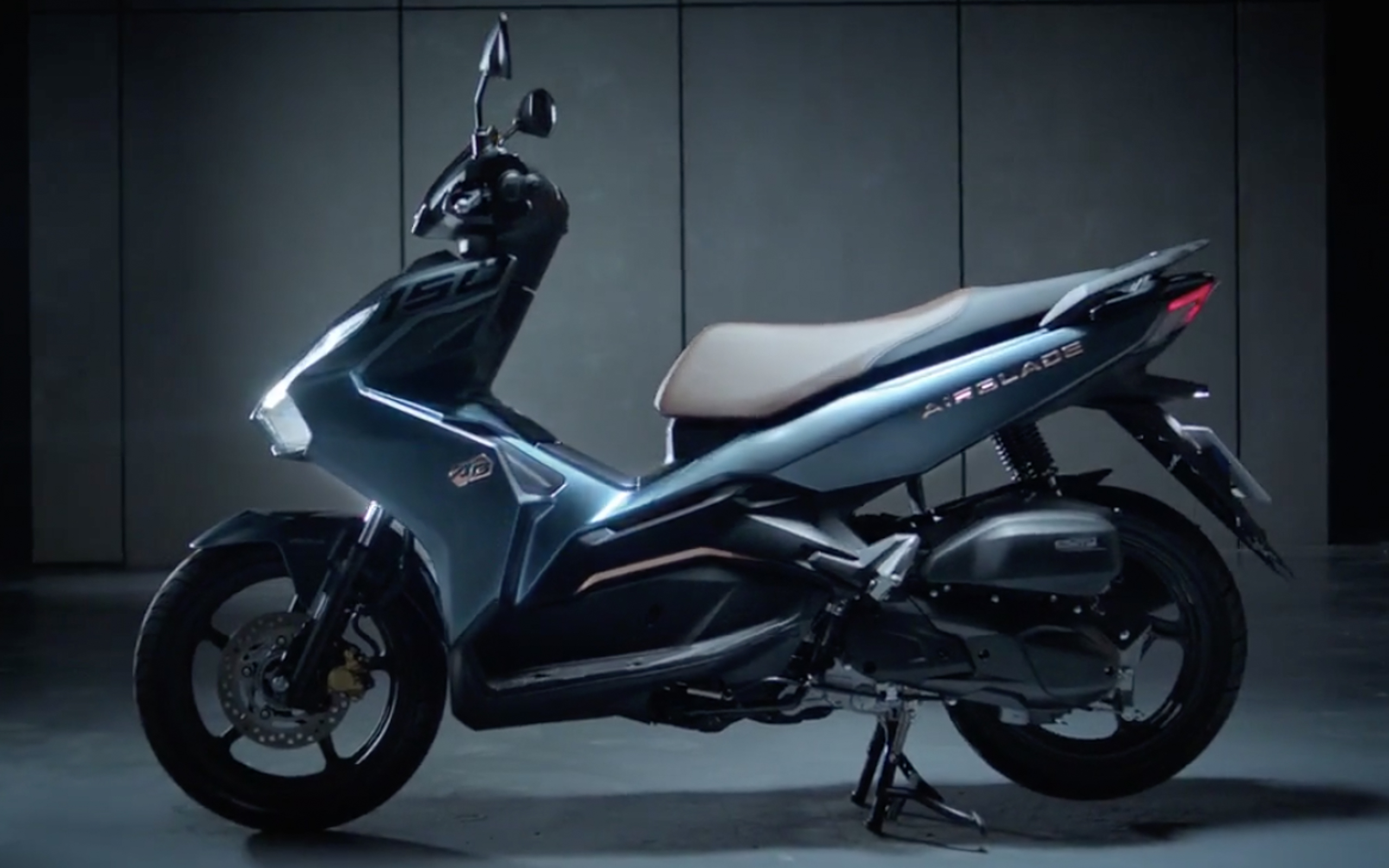 Xe Vario 2020 Màu Xanh. Honda Airblade 2020 di Vietnam, bagus sih, tapi kurang cocok di Indonesia