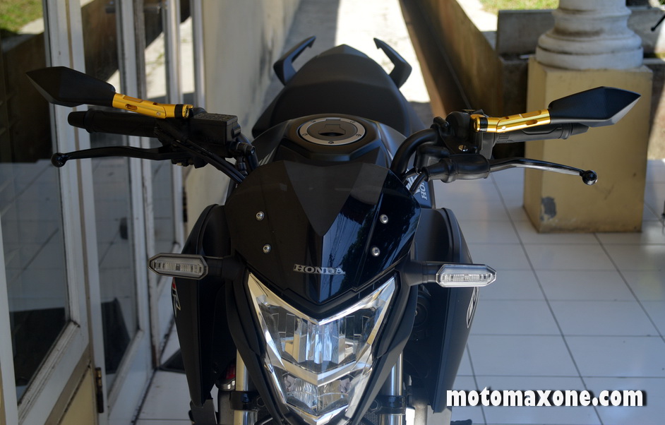 Cara Memasang Spion Tomok Vario 150. Kelebihan dan Kekurangan, Pasang Spion Tomok di Honda New CB150R SF SE Stallion Black