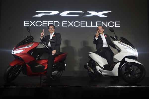 Warna Vario Paling Laku. Honda PCX Dipesan 12.000 Unit, Inilah Warna Paling Laris