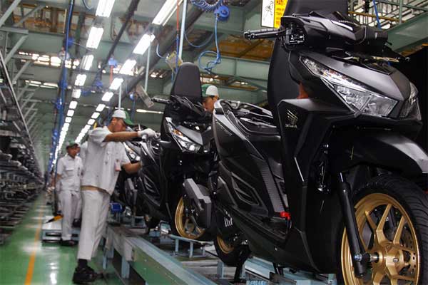 Harga Vario 2020 Indonesia. Update Harga Baru dan Bekas Motor Honda dengan Rangka eSAF, BeAT, Vario, Scoopy dan Genio