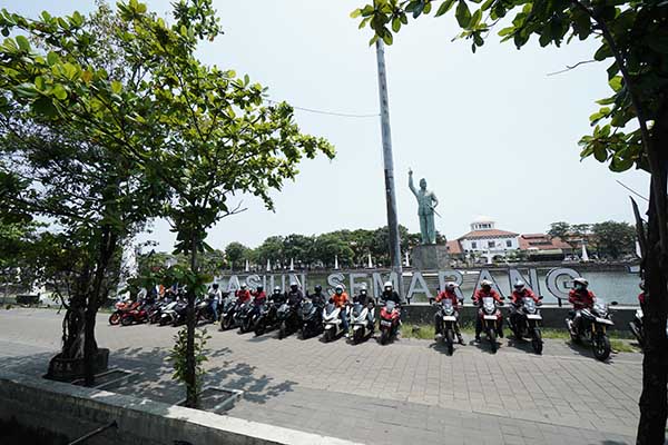 Honda New Vario Semarang. Puluhan Bikers Test Ride Vario 160, Jelajahi Jalanan Kota Semarang