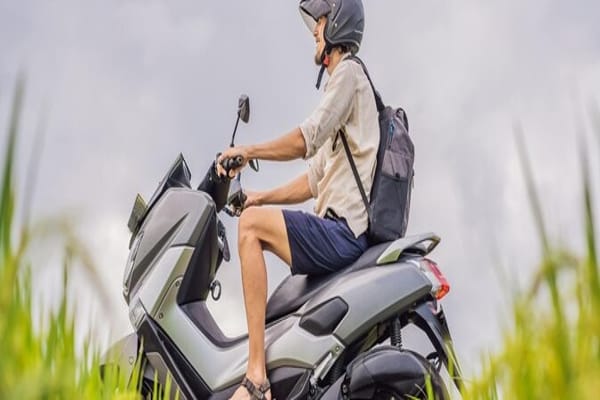 Kapasitas Jok Vario 125. Pilihan Motor Matic dengan Bagasi Besar