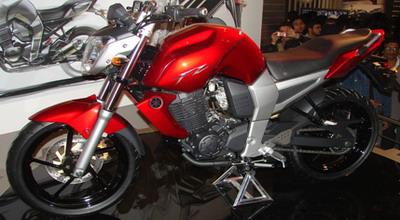 Panjang Selang Rem Depan Megapro. Adu Kuat Honda New MegaPro Vs Yamaha Byson : Okezone Otomotif