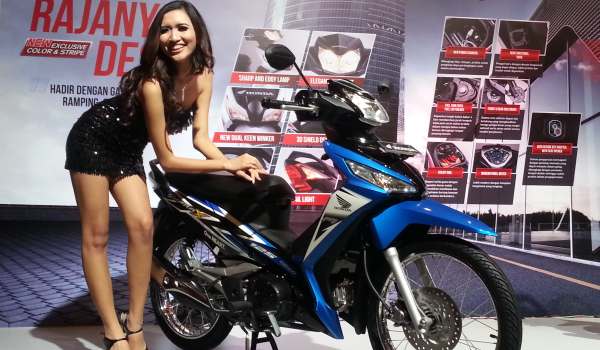 Honda Vario 125 Velg Jari Jari. Alasan AHM New Supra X 125 Masih Pakai Jari-Jari : Okezone Otomotif