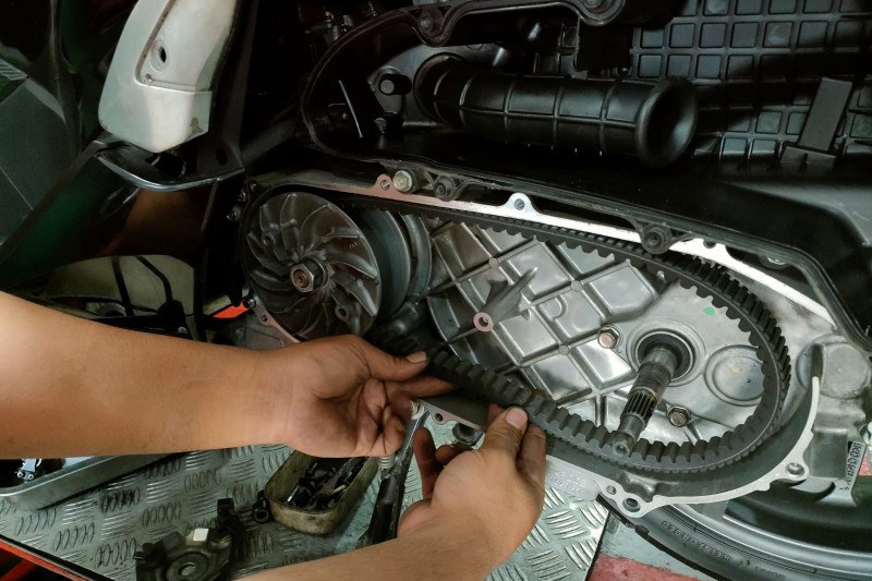 Ciri Ciri V Belt Vario Harus Diganti. Tanda-Tanda V Belt Motor Sudah Aus dan Harus Segera Diganti : Okezone Otomotif