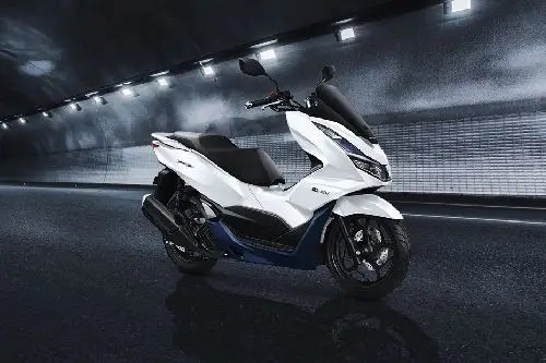 Vario 2020 Khác Gì 2019. Honda PCX eHEV 2023 Harga OTR, Promo Februari, Spesifikasi & Review