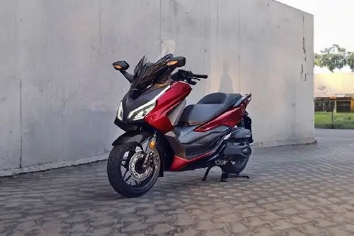 Honda Vario 110 Bekas Banjarmasin. Harga OTR Honda Forza 250 2023 di Banjarmasin - Simulasi Kredit & Cicilan