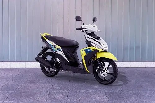 Mio M3 Vs Vario 125. Perbandingan Honda Vario 125 vs Yamaha Mio M3 125