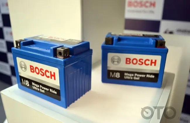 Harga Aki Vario 125 Di Planet Ban. Bosch 'Bedah' Aki Motor Ultra Gel Dengan Cara Ekstrim