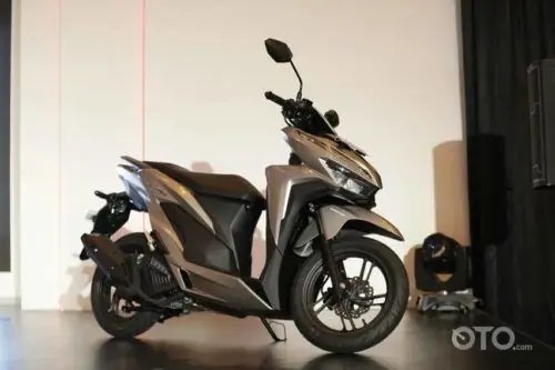 Vario 150 Bekas Baru. Harga Honda Vario 150 Bekas Sepantar Beat Baru, Pilih Mana?