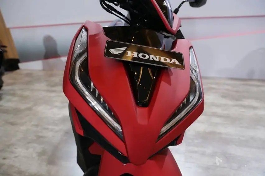 Perbedaan Vario 150 Abs Dan Cbs. Selisih Rp 5 jutaan, Pilih Honda Vario 150 atau PCX CBS?