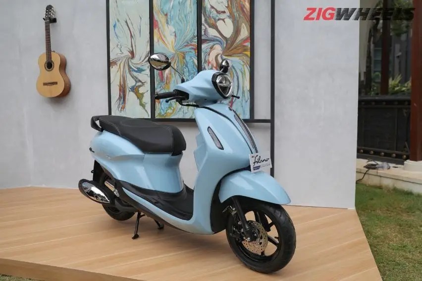 Vario 160 Grand Matte Black. Yamaha Grand Filano Hybrid-Connected Vs Honda Vario 160 CBS, Harga Beda Tipis Pilih Mana?