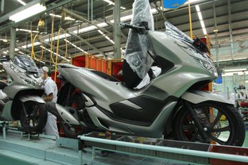 Cara Membuka Cover Body Vario 150. Honda PCX 150 Butuh Alat Bongkar Bodi, Sembarangan Bisa Patah, Coba Pakai Alat Ini