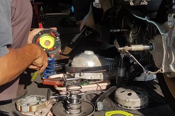 Cara Pasang Kampas Ganda Vario. Cek Bagian Ini Saat Pasang Kampas Ganda Aftermarket di Motor Matic