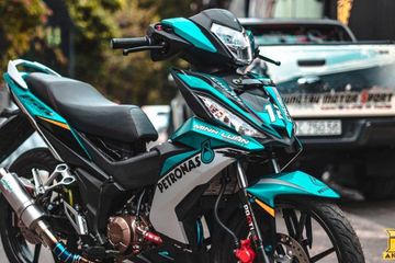 Stiker Petronas Vario 150. Tampil Atraktif, Honda Supra GTR 150 Pakai Baju Petronas khas Yamaha
