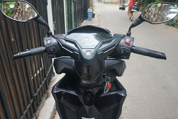 Cara Pasang Spion Lampu Vario 125. Pasang Spion Honda Click Bikin Tampilan Motor Matic Tambah Keren!